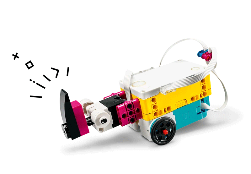 LEGO SPIKE Prime Nashorn-Modell mit Sensoren und Rädern.